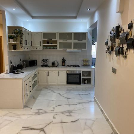 Appartement Moderne Et Spacieux Au Coeur De Tanger Bagian luar foto
