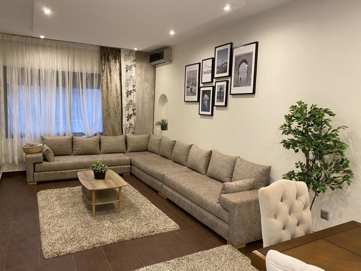 Appartement Moderne Et Spacieux Au Coeur De Tanger Bagian luar foto