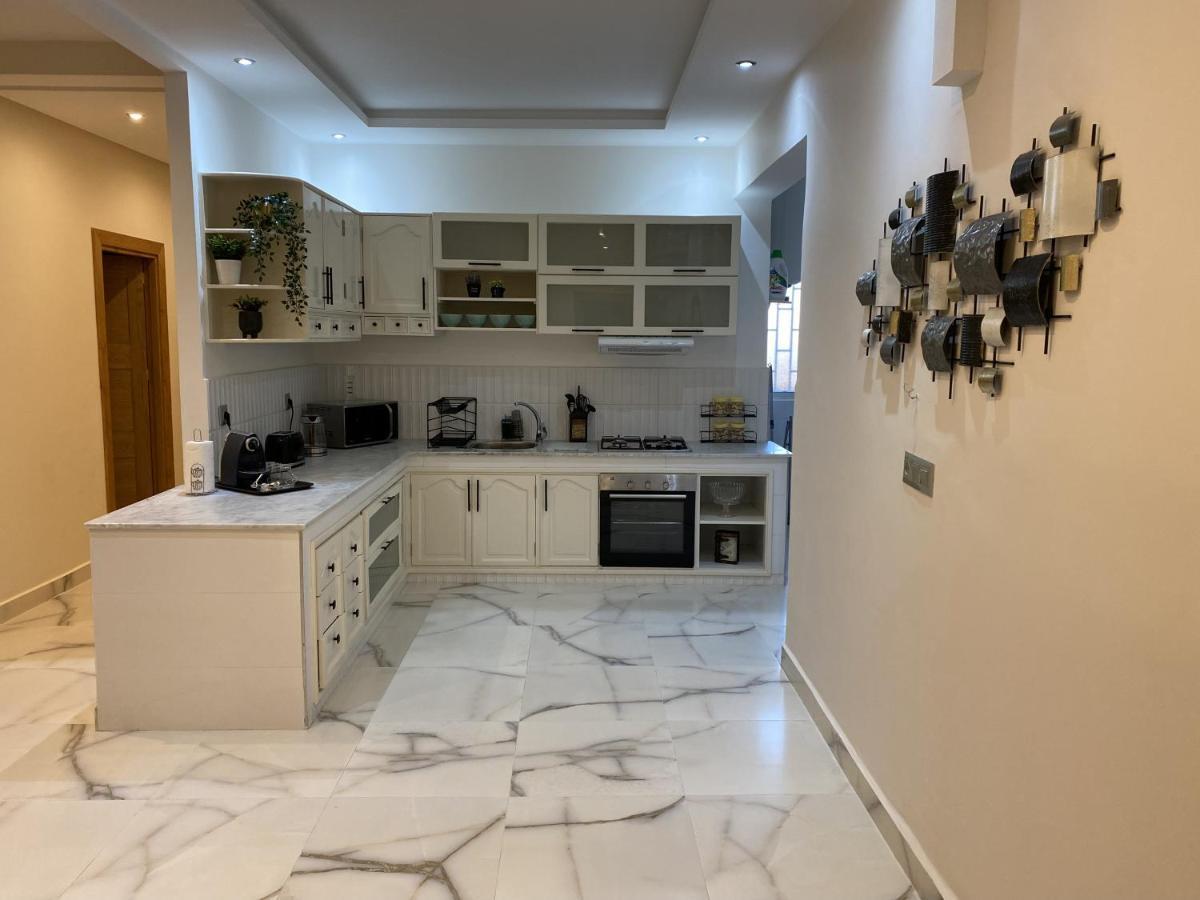 Appartement Moderne Et Spacieux Au Coeur De Tanger Bagian luar foto